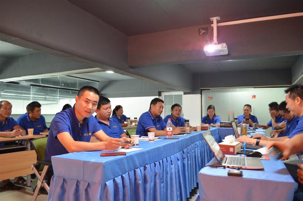 逆勢(shì)突圍,破局共贏丨雙雄醉健康酒業(yè)召開(kāi)代理合伙人2020第一季度懇談會(huì)