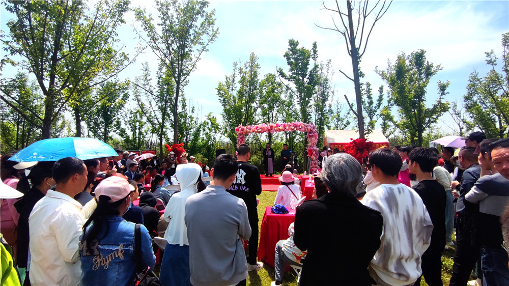 魚梁洲國潮游園會，雙雄醉贊助襄陽版王婆說媒