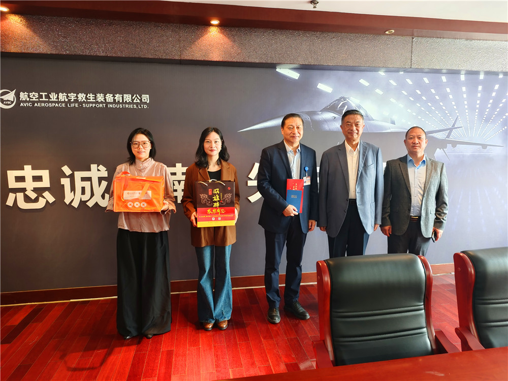 【雙雄醉贊助襄陽企業(yè)家暖心工程系列報道】企業(yè)家王煒、陳徐平、蔣小燕等收到暖心生日祝福