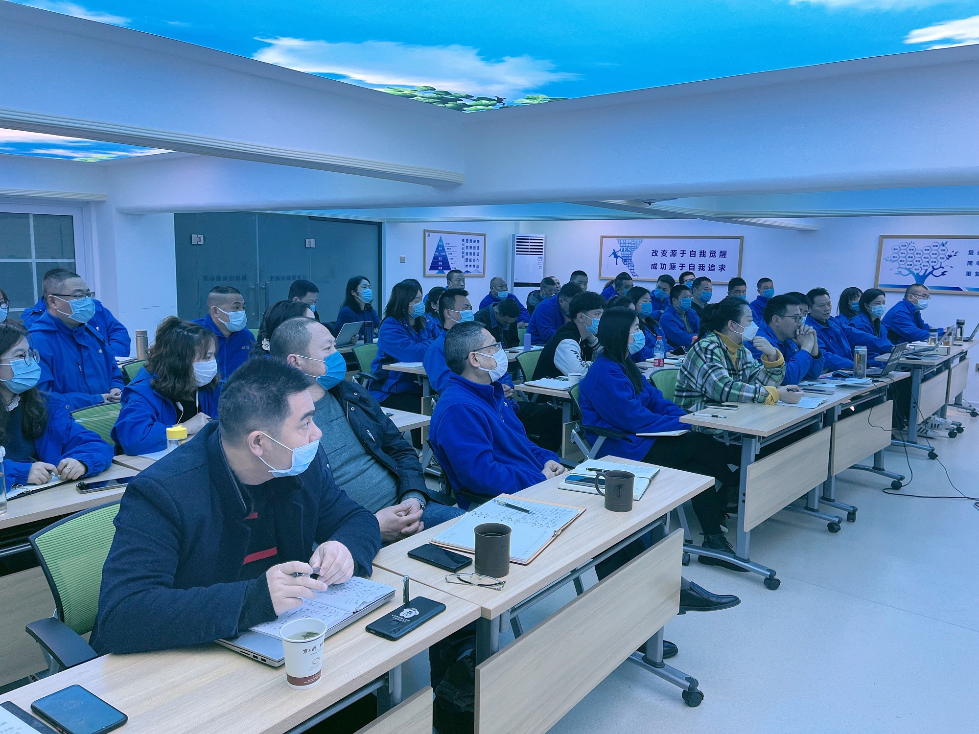 征程起，首戰(zhàn)捷，石花雙雄醉鼓足干勁備戰(zhàn)經(jīng)營(yíng)新季度！